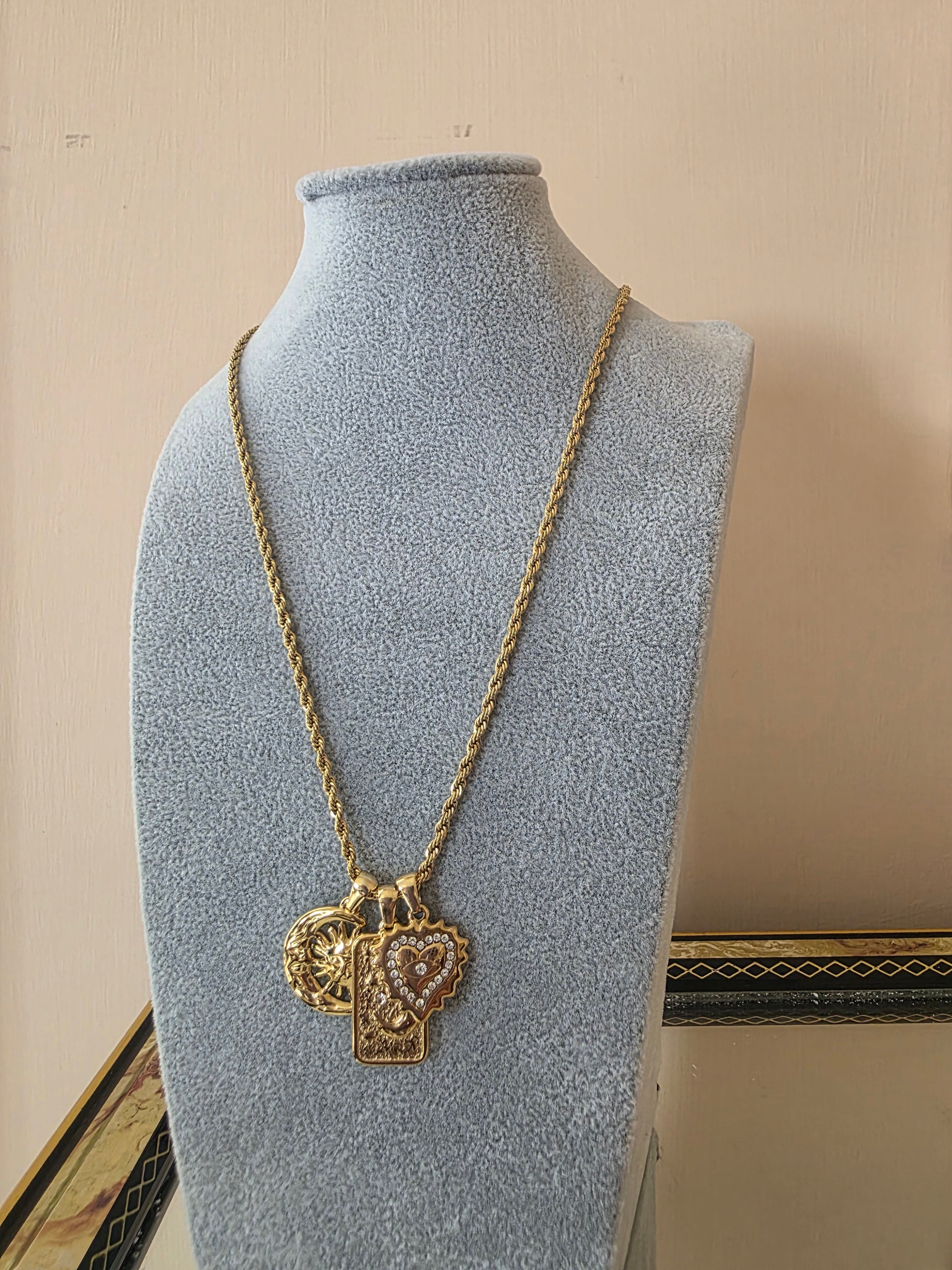 Collana Tre Amuleti