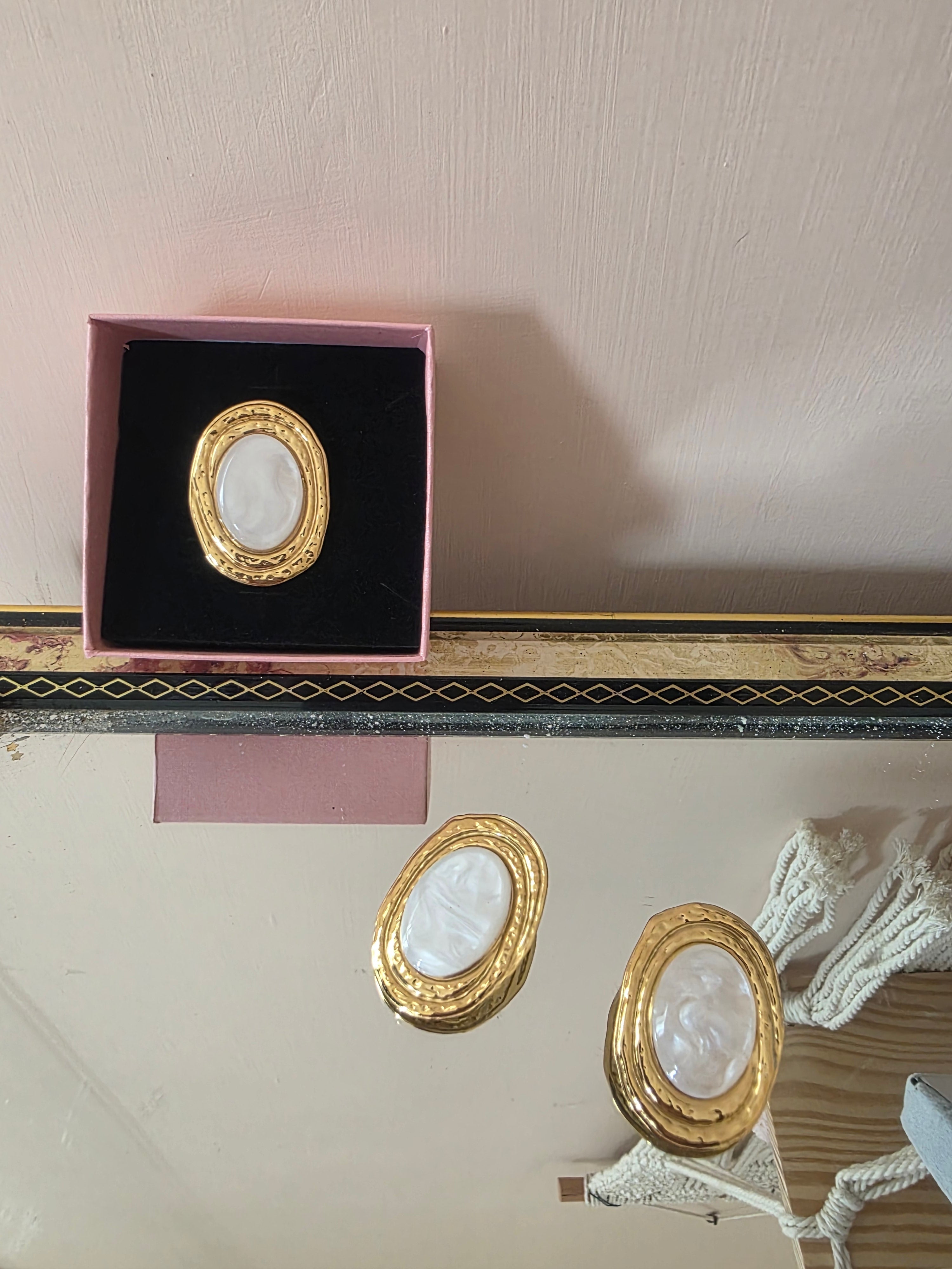 Orecchini Oval Pearl Gold